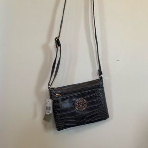 Crossbody purse.